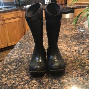 Bogs rain/snow boats